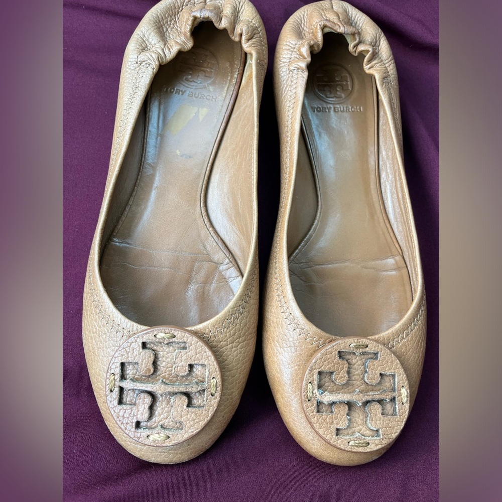 Tory Burch Reva  size 10 flats Nude Tan color